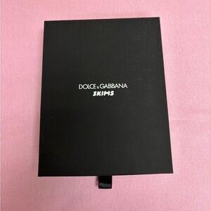 Dolce gabbana skims empty box